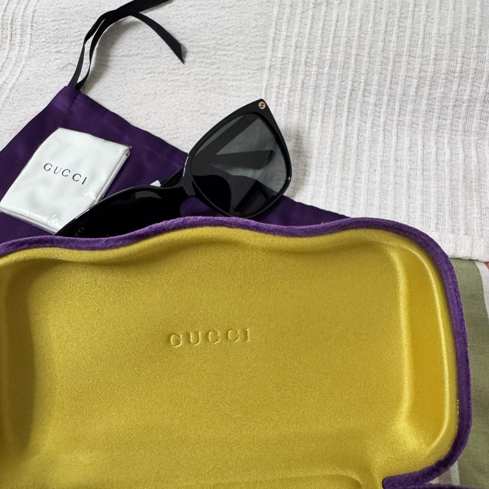 Gucci Black Sunglasses with Purple and Yellow Case from neiman marcus last act - Picture 5 of 5